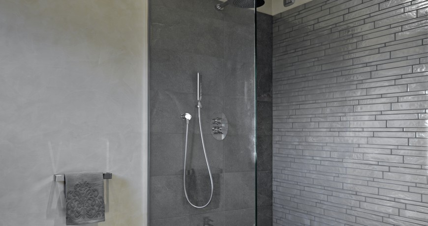 shower screen